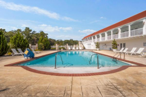 Отель Gulf Hills Hotel & Retreat on the Water  Ошен Спрингс